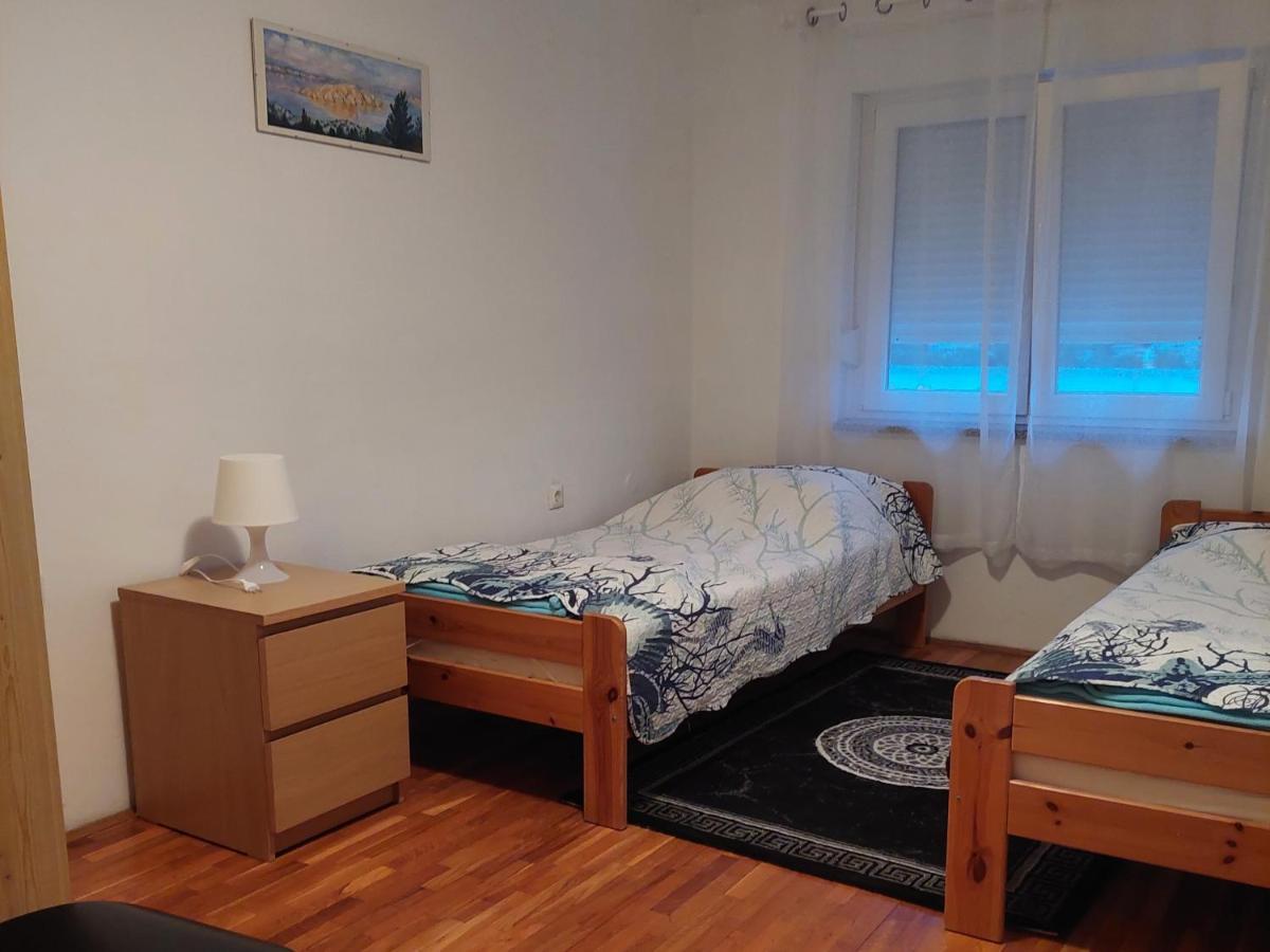 Apartmani Mujagic Batomalj Ngoại thất bức ảnh